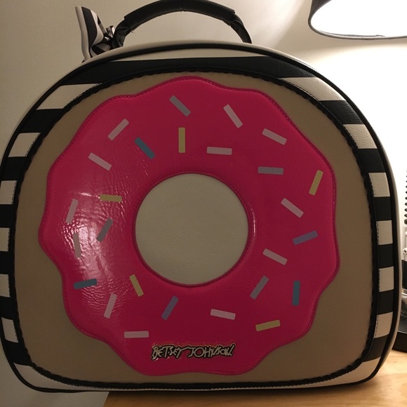 Betsey Johnson Handbags - ❌SOLD❌